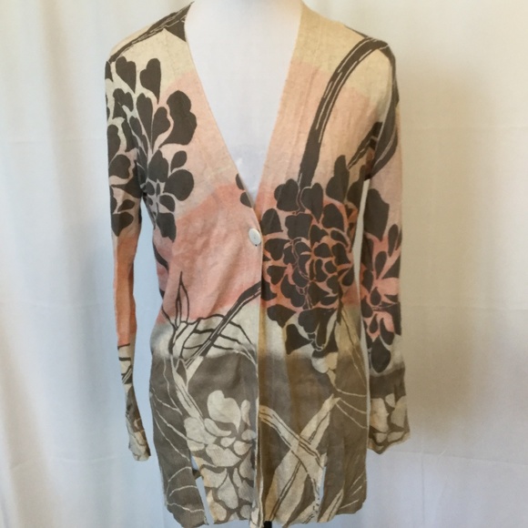 Chico's Sweaters - NWT Chico's Floral Lightweight Cardigan